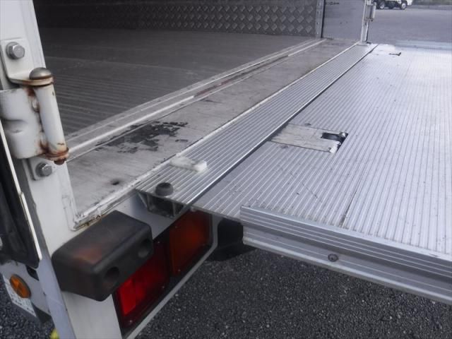 MITSUBISHI FUSOU FIGHTER 2017