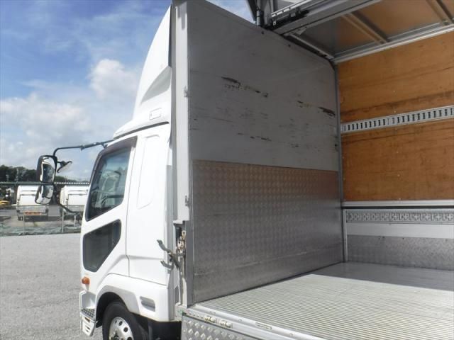 MITSUBISHI FUSOU FIGHTER 2017