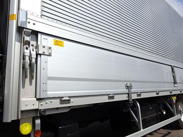 MITSUBISHI FUSOU FIGHTER 2023