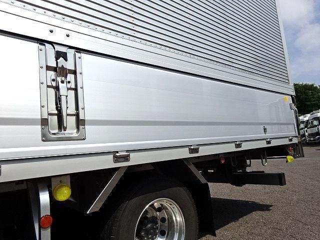 MITSUBISHI FUSOU FIGHTER 2023