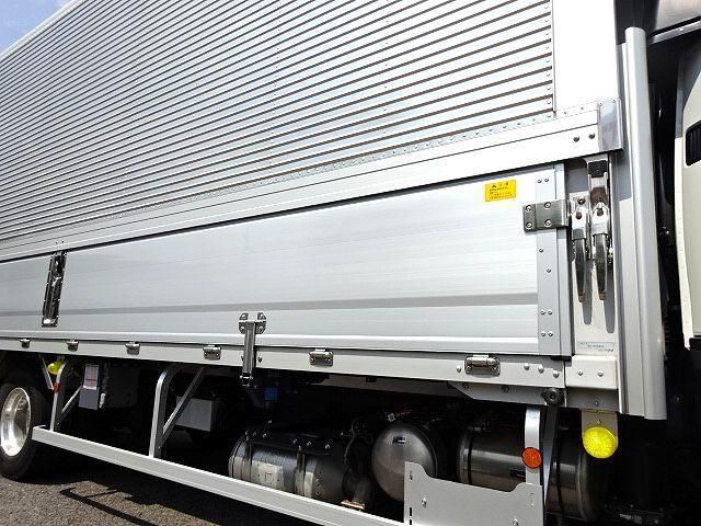 MITSUBISHI FUSOU FIGHTER 2023