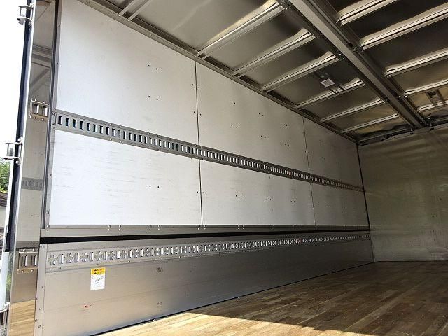 MITSUBISHI FUSOU FIGHTER 2023