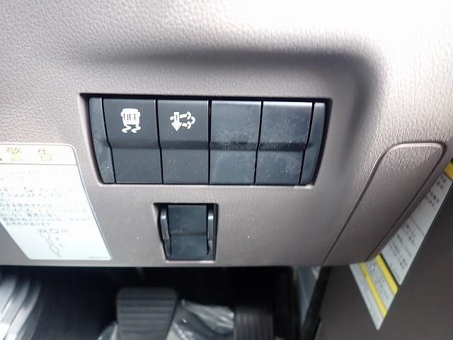 MITSUBISHI CANTER 2025