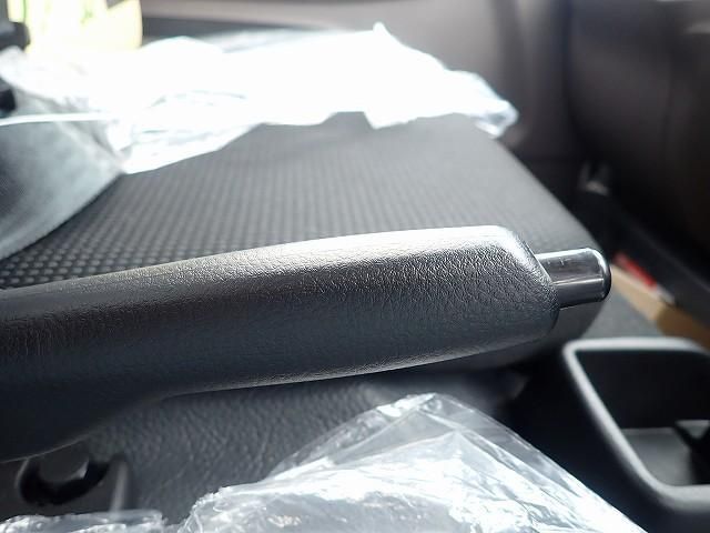 MITSUBISHI CANTER 2025