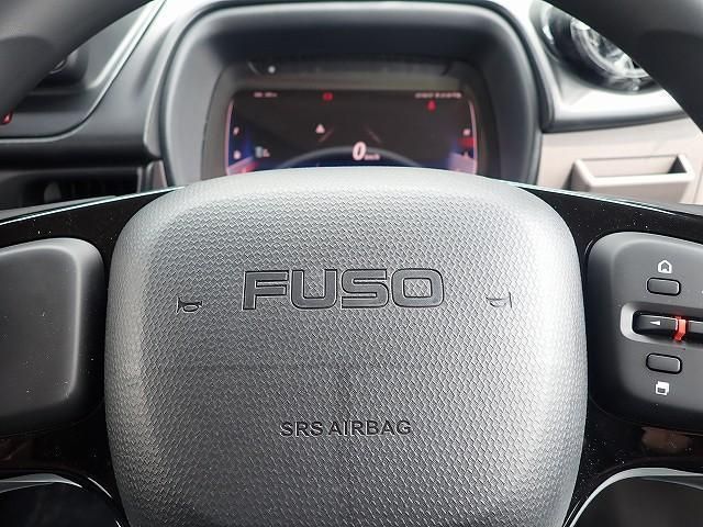 MITSUBISHI CANTER 2025