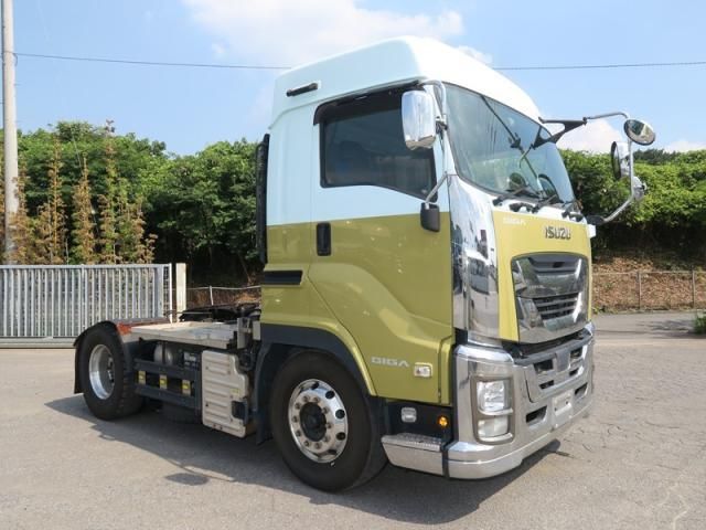 ISUZU GIGA 2018