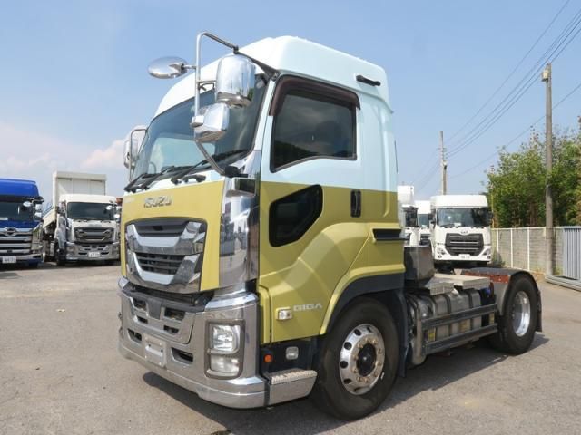 ISUZU GIGA 2018