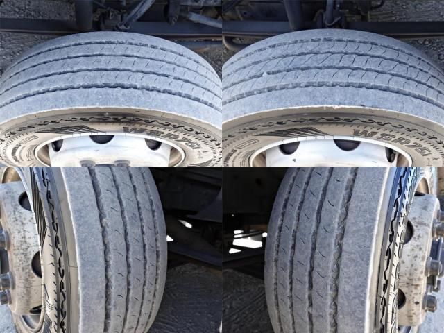 MITSUBISHI FUSOU SUPER GREAT 2012