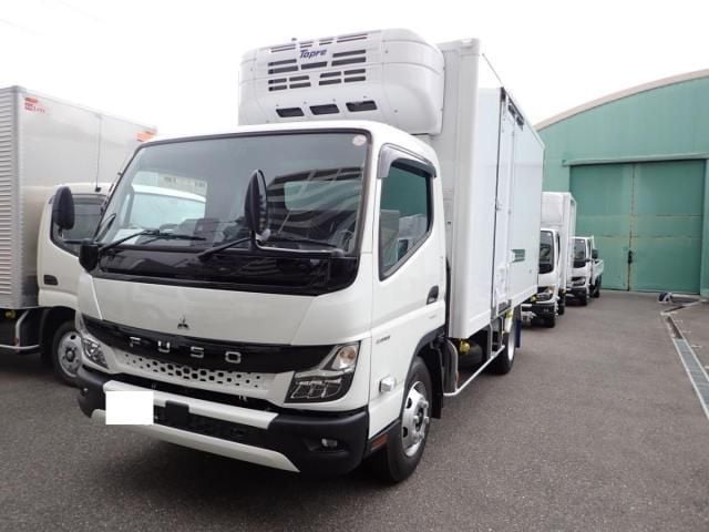 MITSUBISHI CANTER 2025