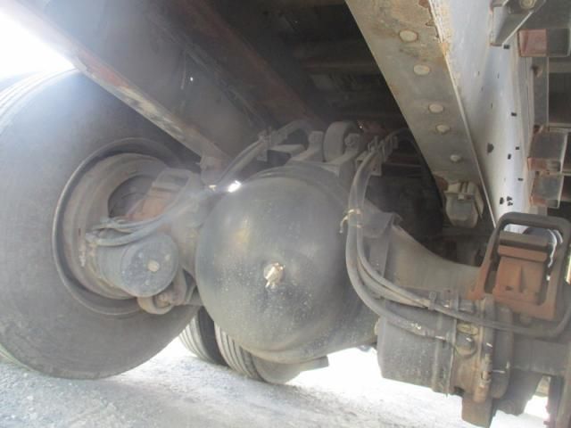 NISSAN DIESEL Quon 2013