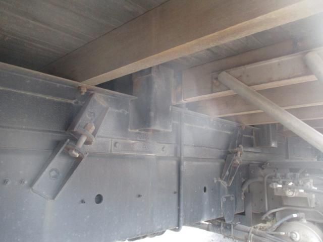 NISSAN DIESEL Quon 2013