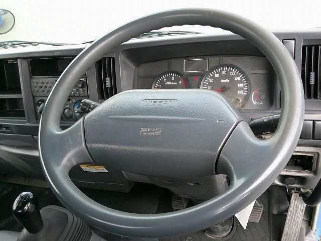 NISSAN ATLAS 2010