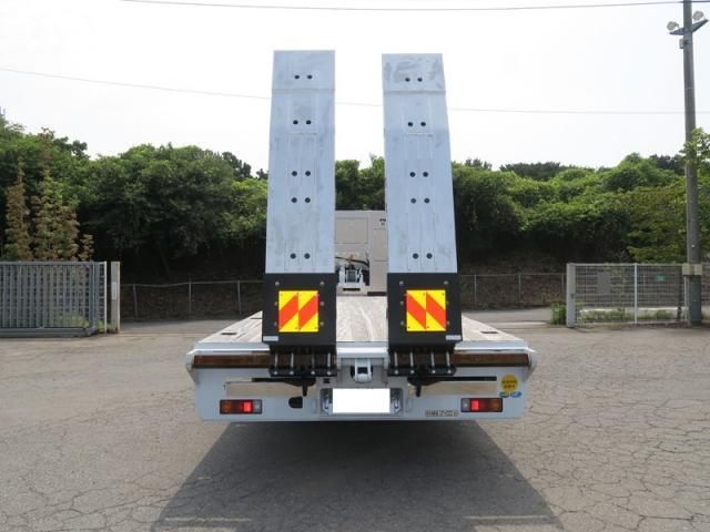 MITSUBISHI FUSOU SUPER GREAT 2024