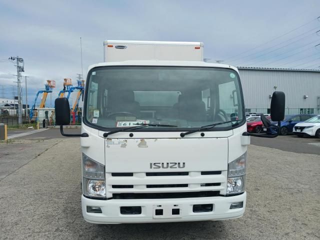 ISUZU ELF 2011