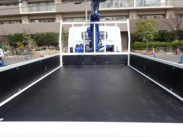 MITSUBISHI CANTER 2025