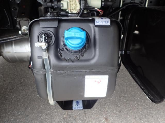 MITSUBISHI CANTER 2025