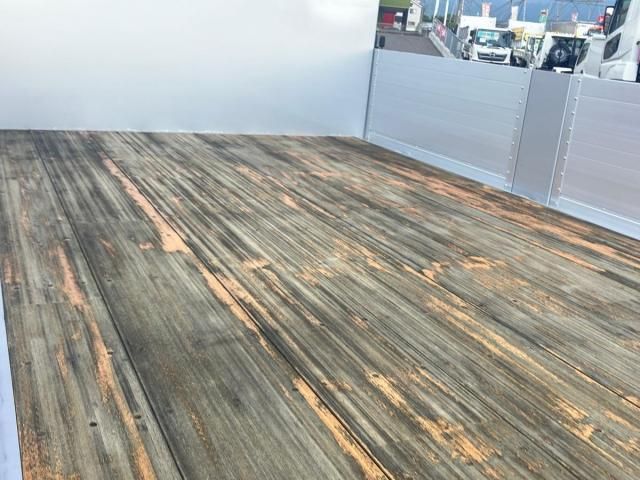 MITSUBISHI FUSOU SUPER GREAT 2025