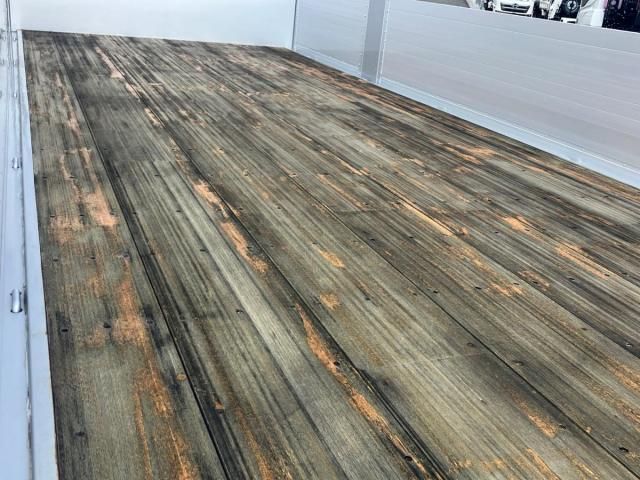 MITSUBISHI FUSOU SUPER GREAT 2025