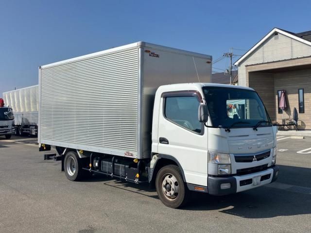 MITSUBISHI CANTER 2018