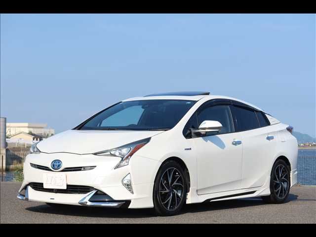 TOYOTA PRIUS 2016