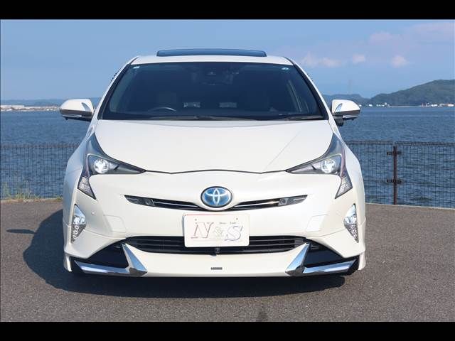 TOYOTA PRIUS 2016
