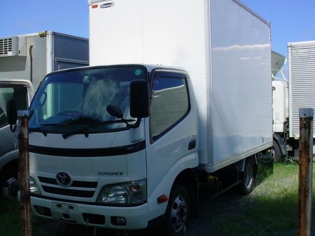 TOYOTA DYNA 2015