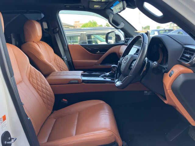 TOYOTA LEXUS LX600 2023