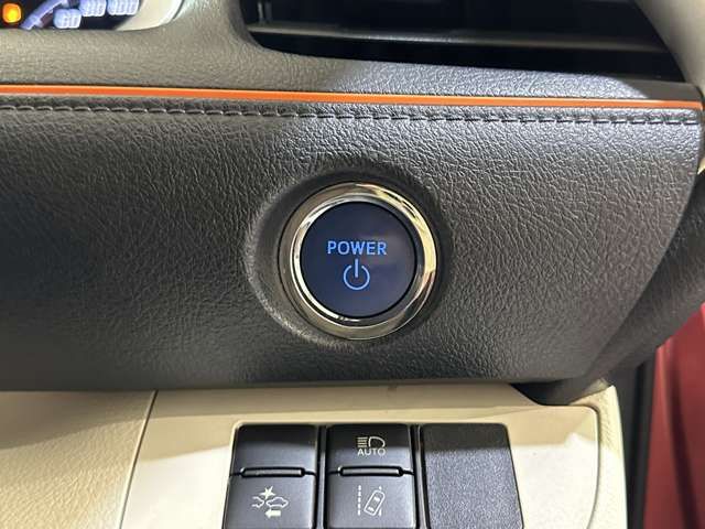 TOYOTA SIENTA HYBRID 2016