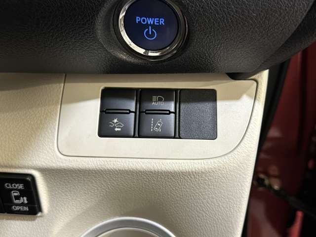 TOYOTA SIENTA HYBRID 2016