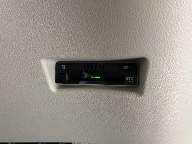 TOYOTA SIENTA HYBRID 2016