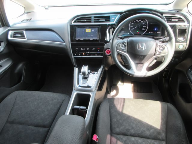 HONDA SHUTTLE HYBRID 2018