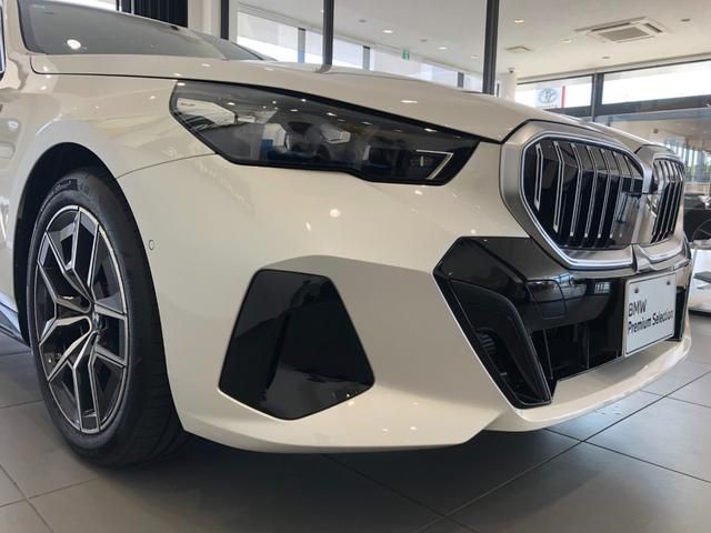 BMW BMW 5series sedan 2025