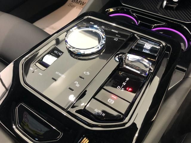 BMW BMW 5series sedan 2025