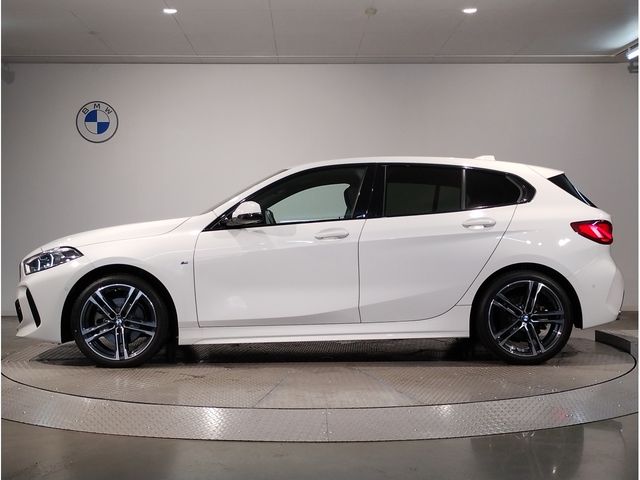 BMW BMW 1series 2024