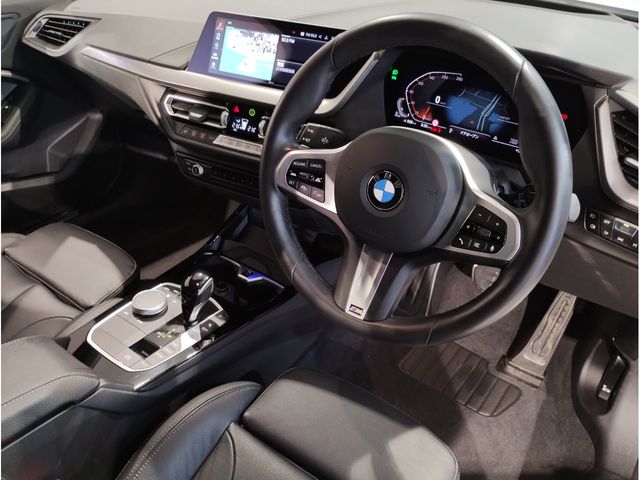 BMW BMW 1series 2024