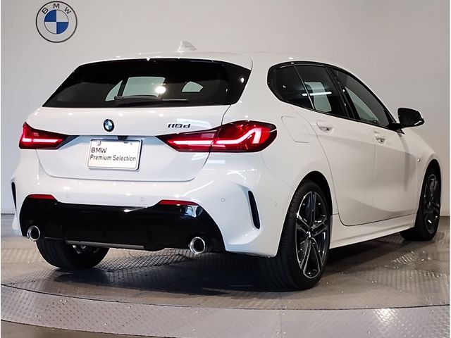 BMW BMW 1series 2024