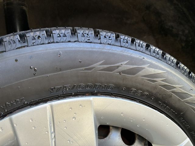 TOYOTA RACTIS 4WD 2011