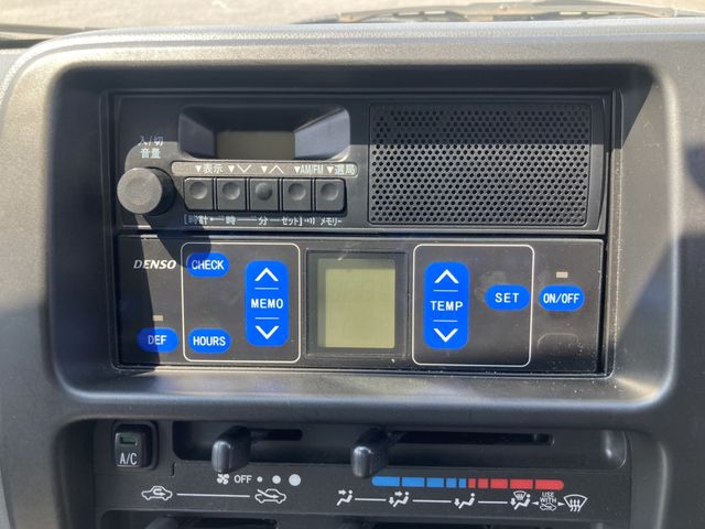 DAIHATSU HIJET truck 2014