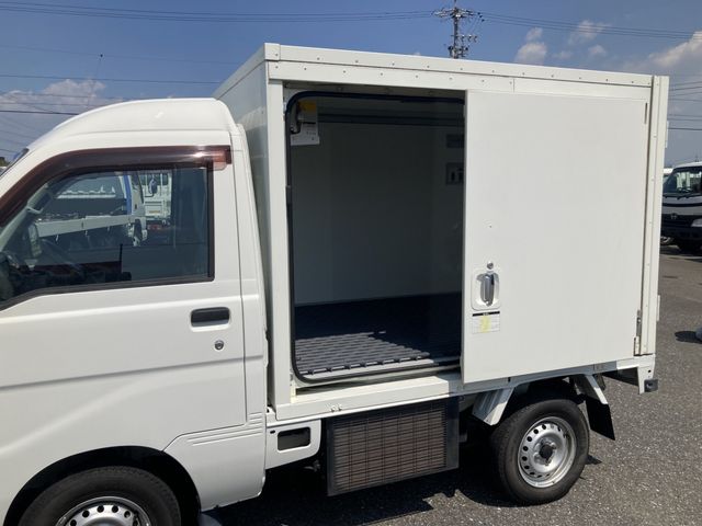 DAIHATSU HIJET truck 2014