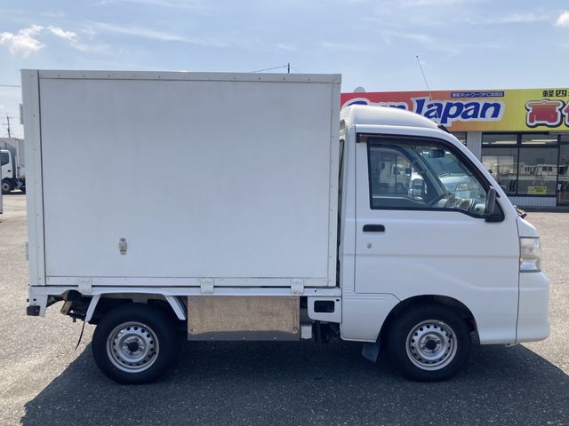 DAIHATSU HIJET truck 2014