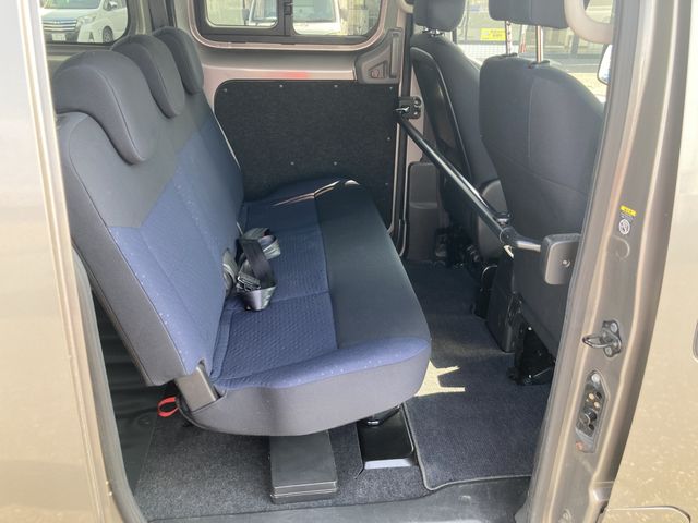 NISSAN NV200 VANETTE van 2011