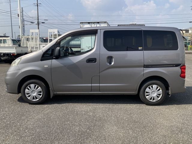 NISSAN NV200 VANETTE van 2011