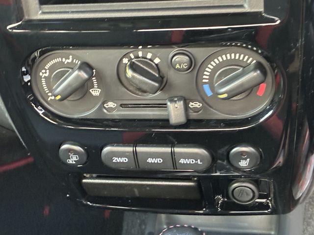 SUZUKI JIMNY 4WD 2012