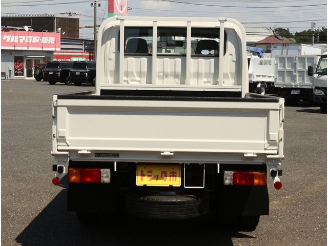 TOYOTA DYNA 2015