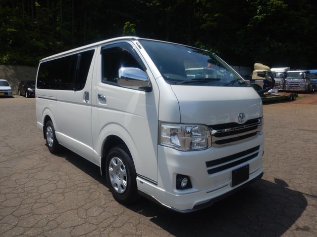 TOYOTA HIACE van 4WD 2012