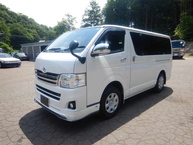 TOYOTA HIACE van 4WD 2012