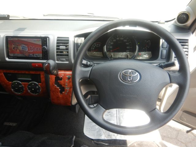 TOYOTA HIACE van 4WD 2012