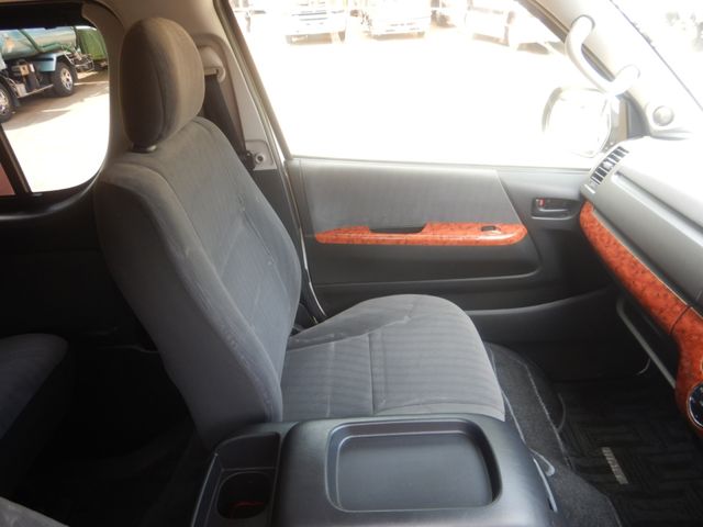 TOYOTA HIACE van 4WD 2012