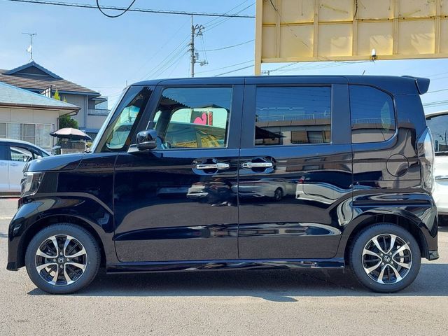 HONDA N BOX CUSTOM 2022