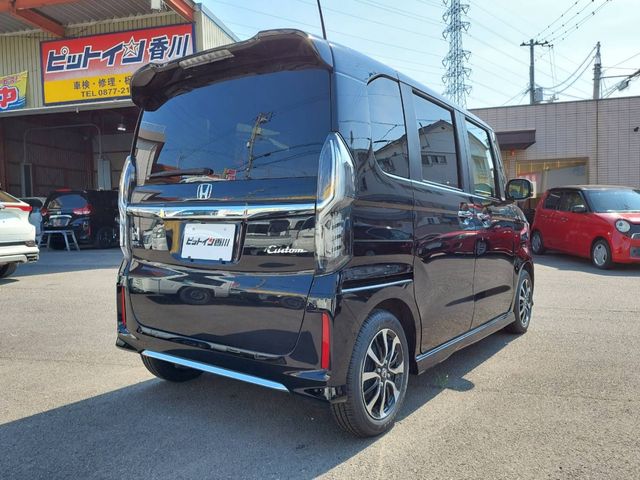 HONDA N BOX CUSTOM 2022